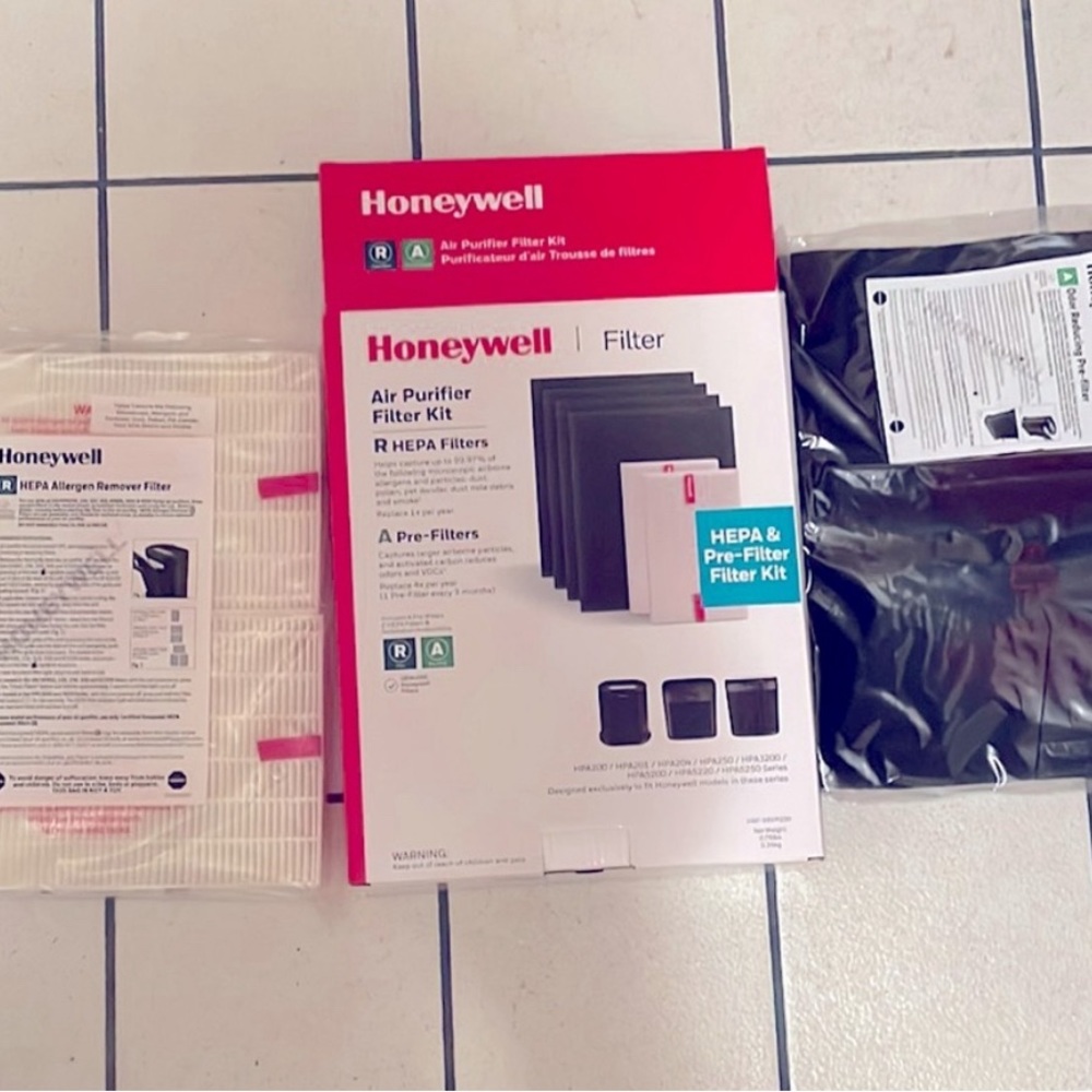 Honeywell Air Purifier Kit - brand new - open box.